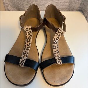 Leopard Print Leather Strap Sandals